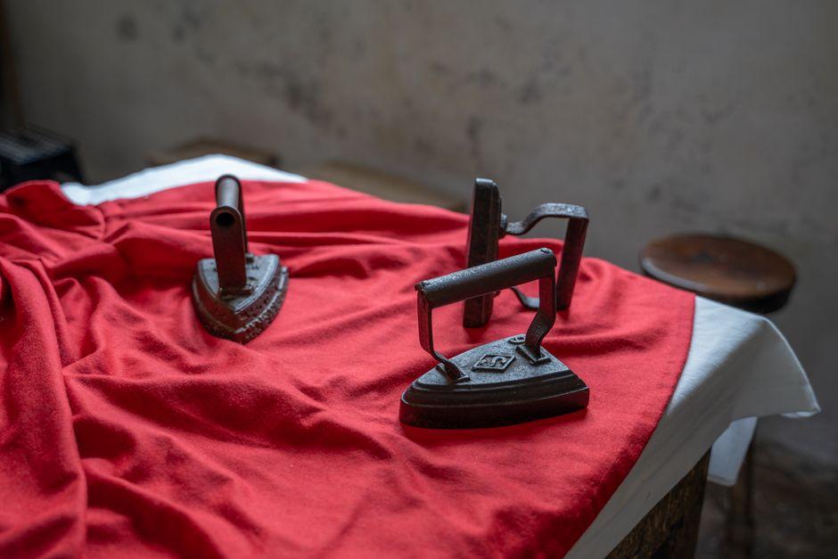 What irons are the best for easy, wrinkle-free clothes you can trust